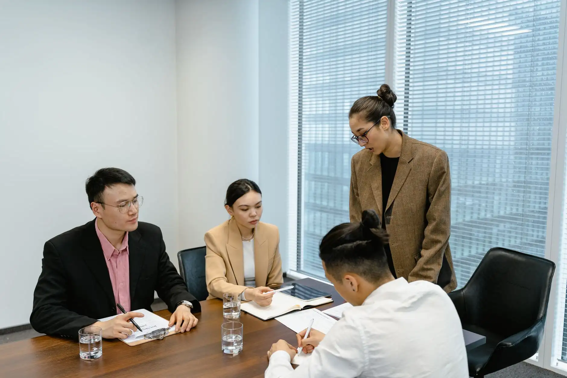 武汉济格互联网医疗与线下医院协同管理方案对比封面图
